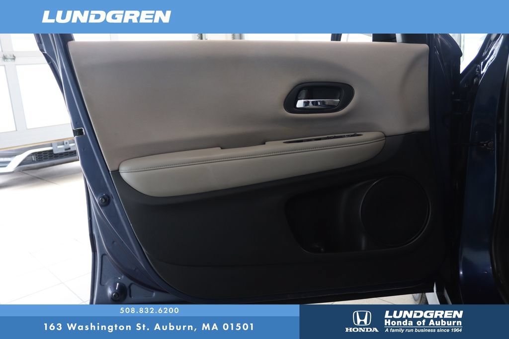 Used 2017 Honda HR-V LX image 9