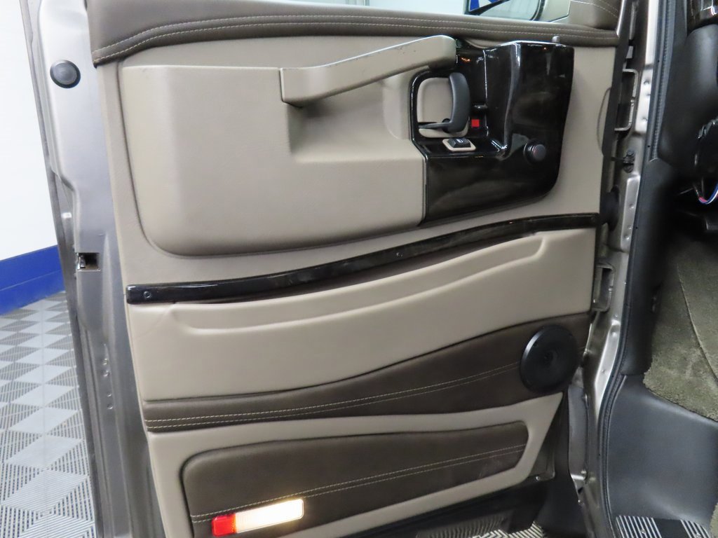 Used 2021 GMC Savana 2500 image 53