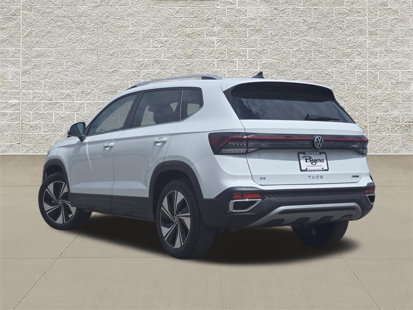 New 2026 Volkswagen Taos SE AWD/4WD image 5