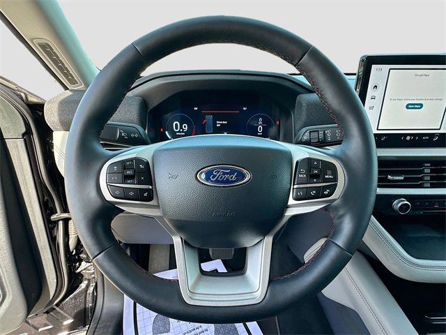 Used 2025 Ford Explorer Active w/ Active Comfort Package image 11
