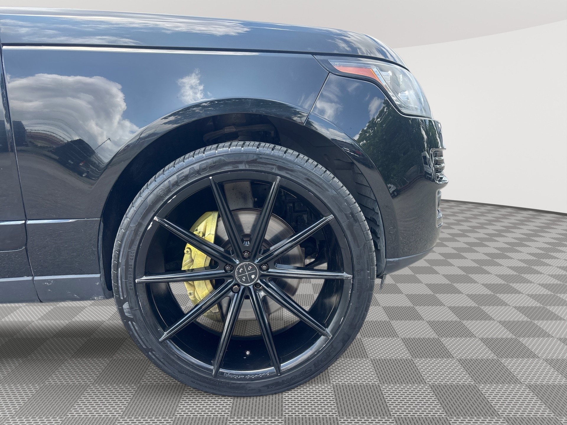 Used 2016 Land Rover Range Rover Supercharged AWD/4WD image 31