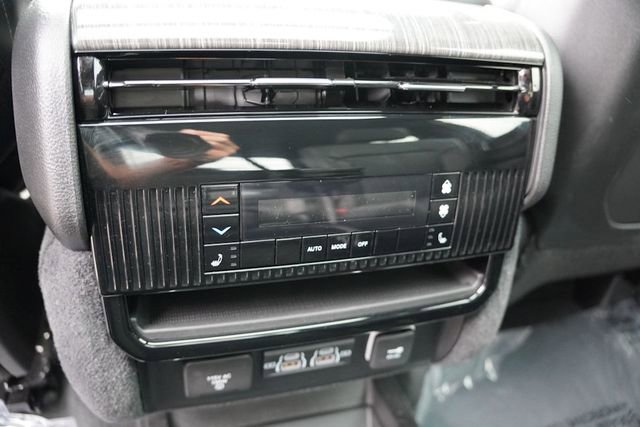 Used 2022 Jeep Wagoneer Series III w/ Premium Group I image 19