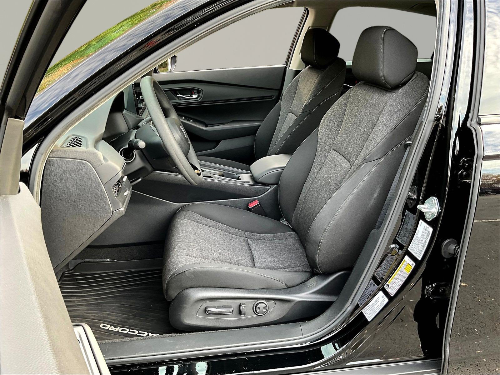 Used 2025 Honda Accord SE image 21