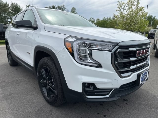 Used 2024 GMC Terrain AT4 w/ Infotainment Package II AWD/4WD image 7