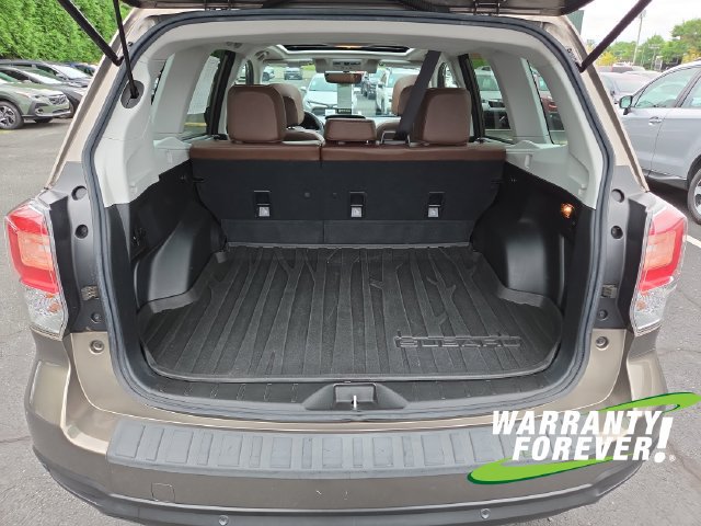 Used 2017 Subaru Forester 2.5i Touring AWD/4WD image 18