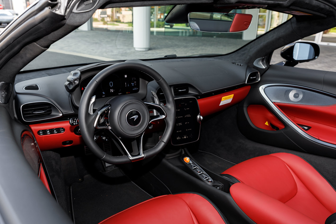 Used 2026 McLaren Artura Spider RWD image 53