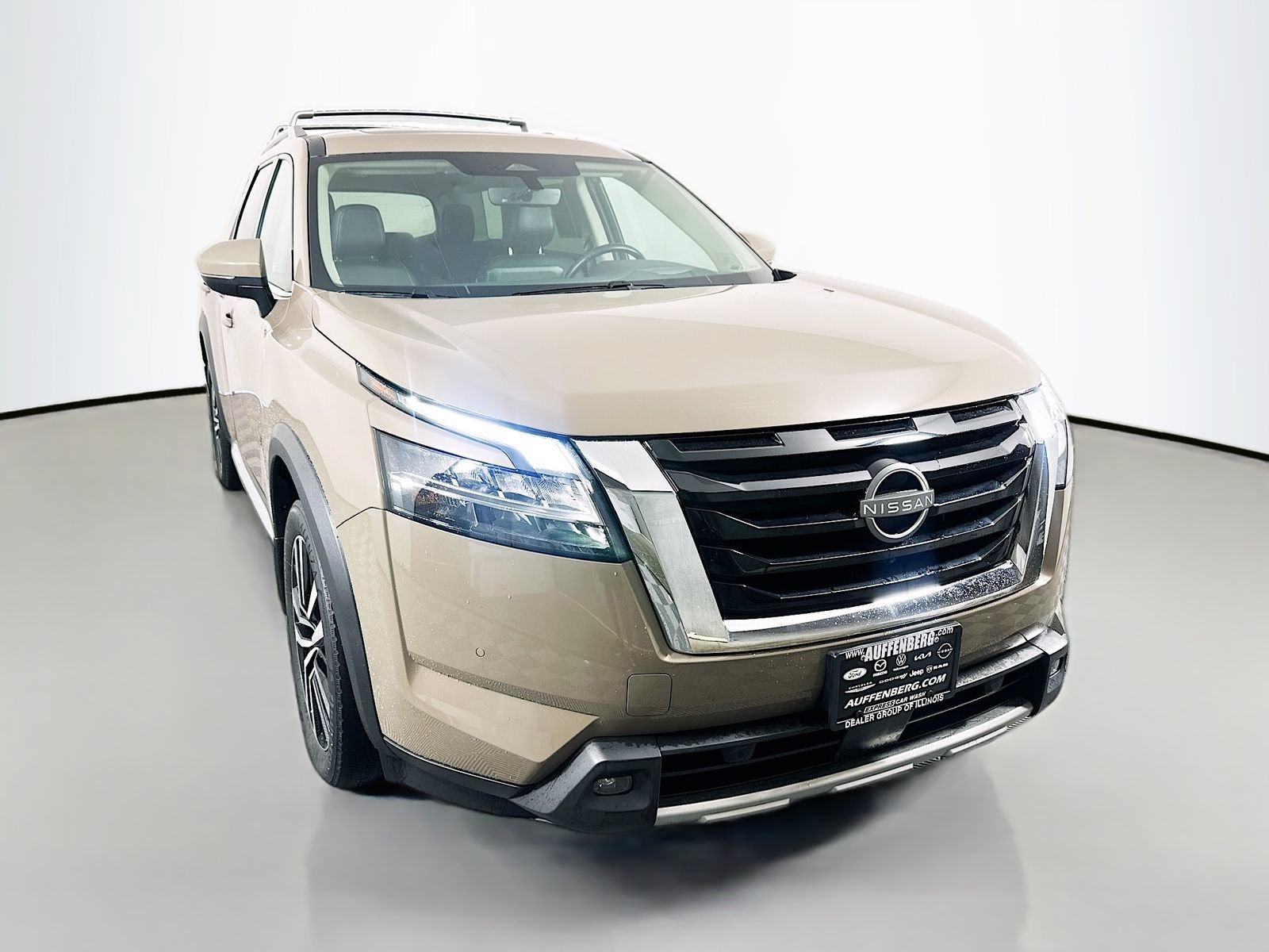 Used 2023 Nissan Pathfinder Platinum w/ Cargo Package