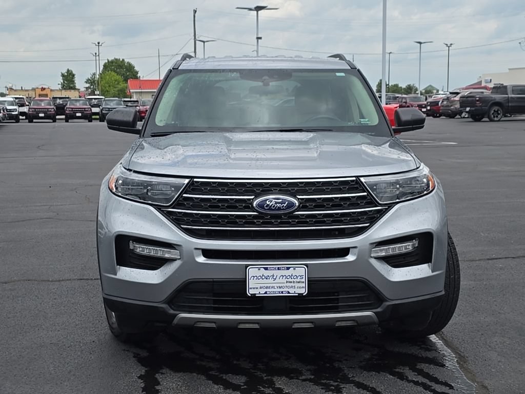 Used 2023 Ford Explorer XLT w/ Equipment Group 202A AWD/4WD image 57
