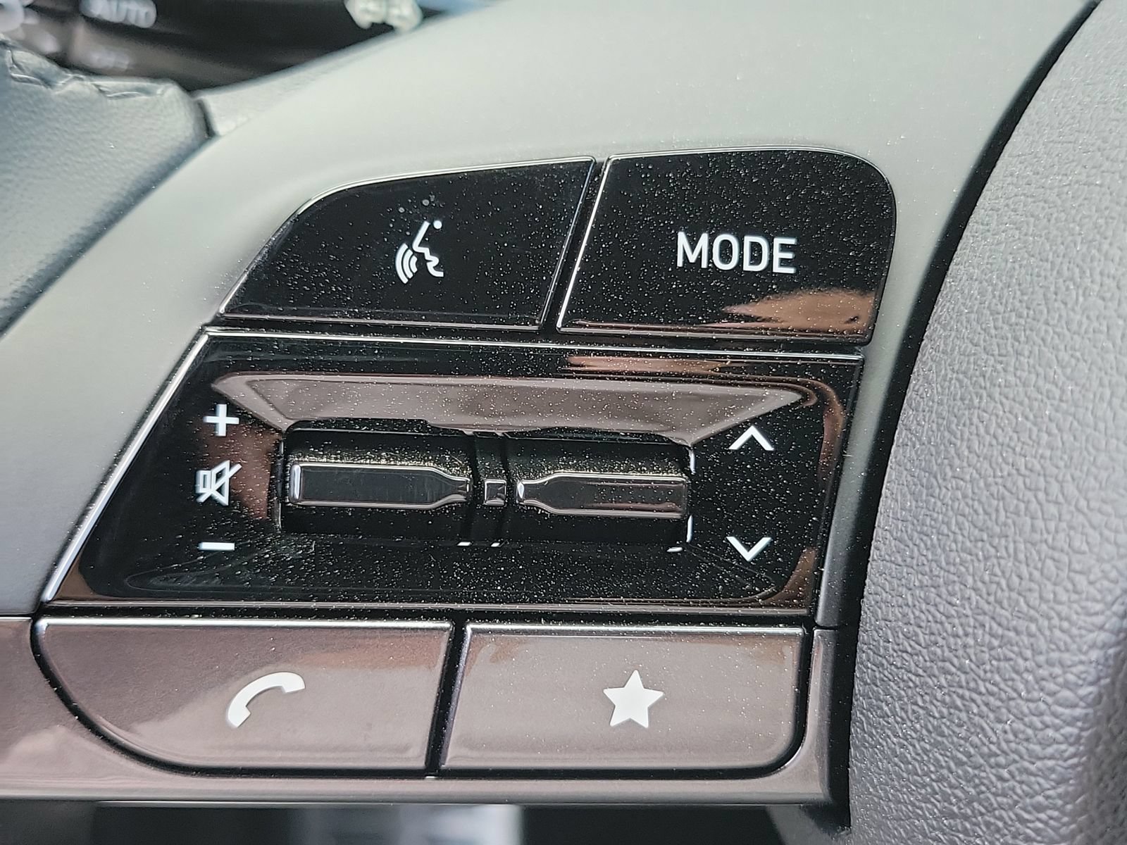 New 2026 Hyundai Elantra SEL Sport FWD image 8