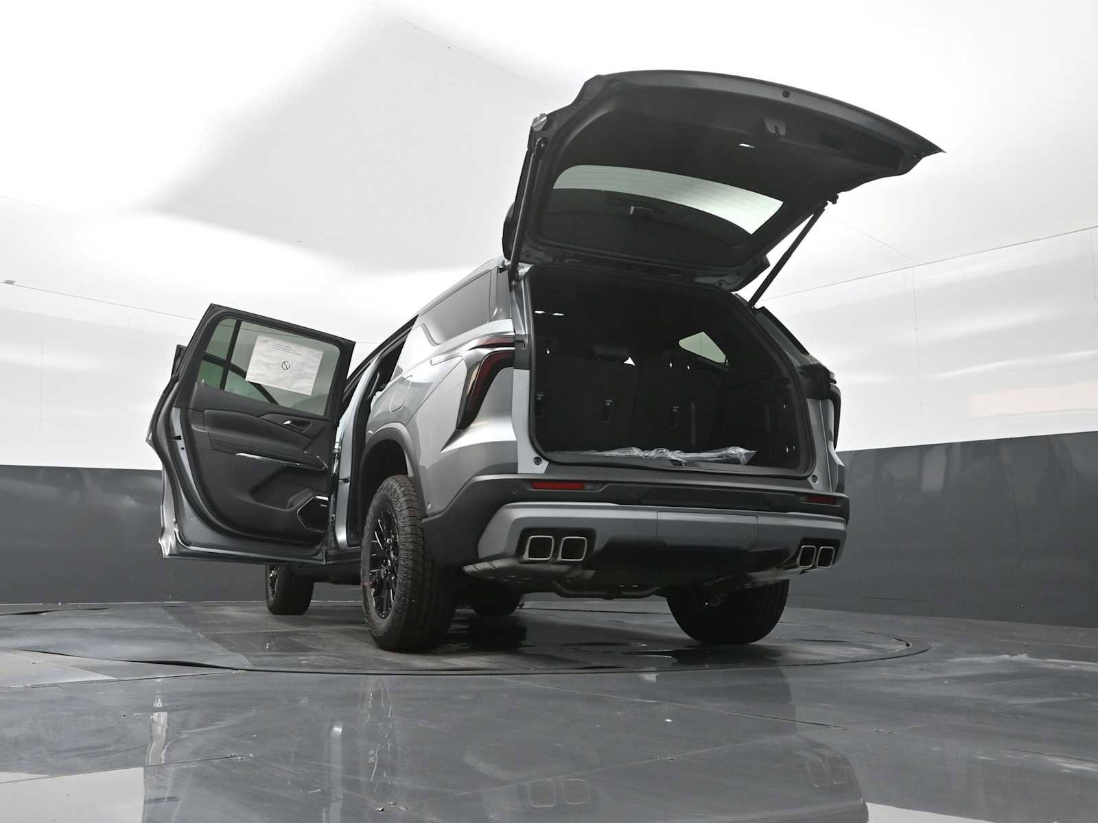 New 2026 Chevrolet Traverse Z71 w/ Enhanced Driving Package image 31