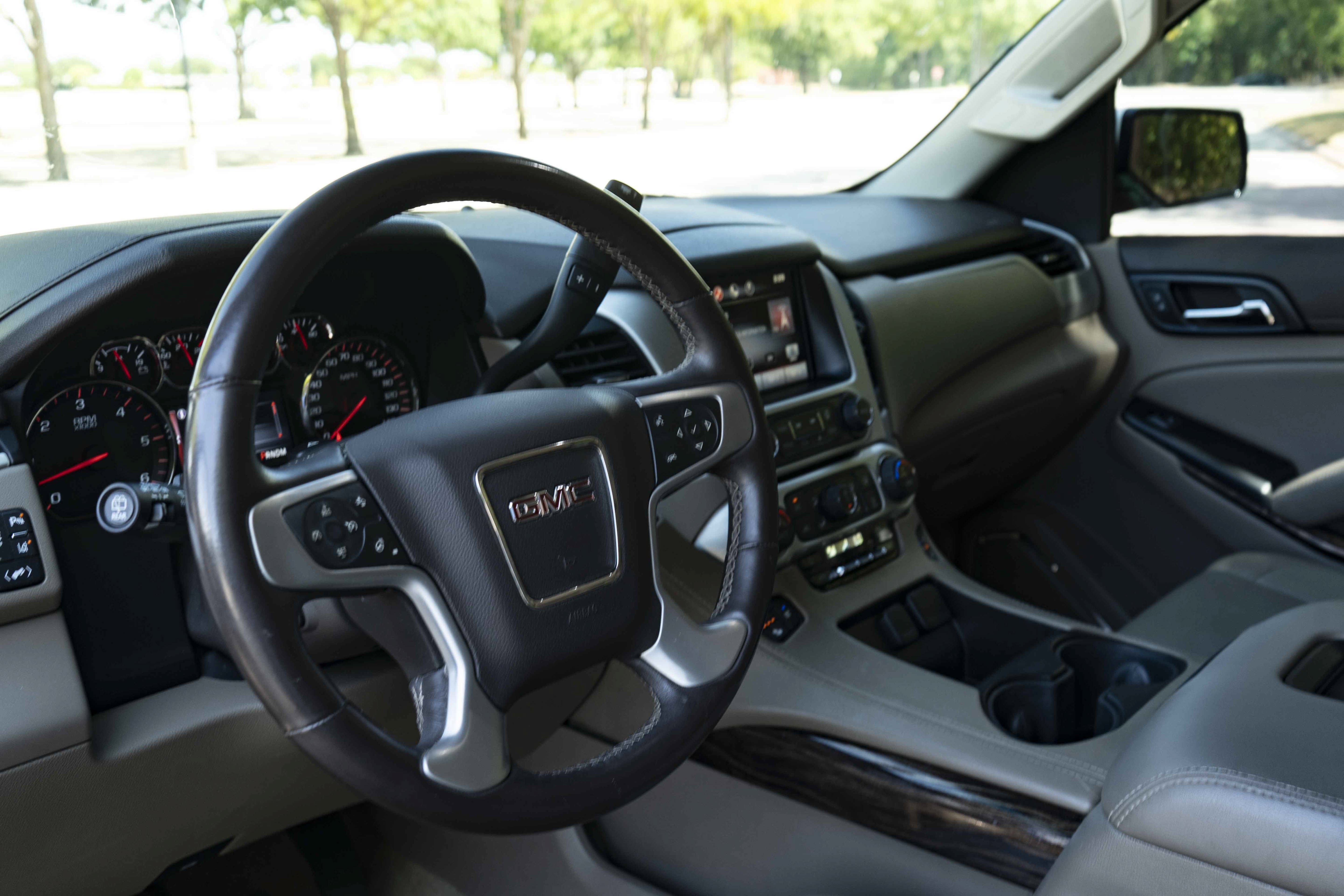 Used 2015 GMC Yukon SLT w/ Open Road Package RWD image 16