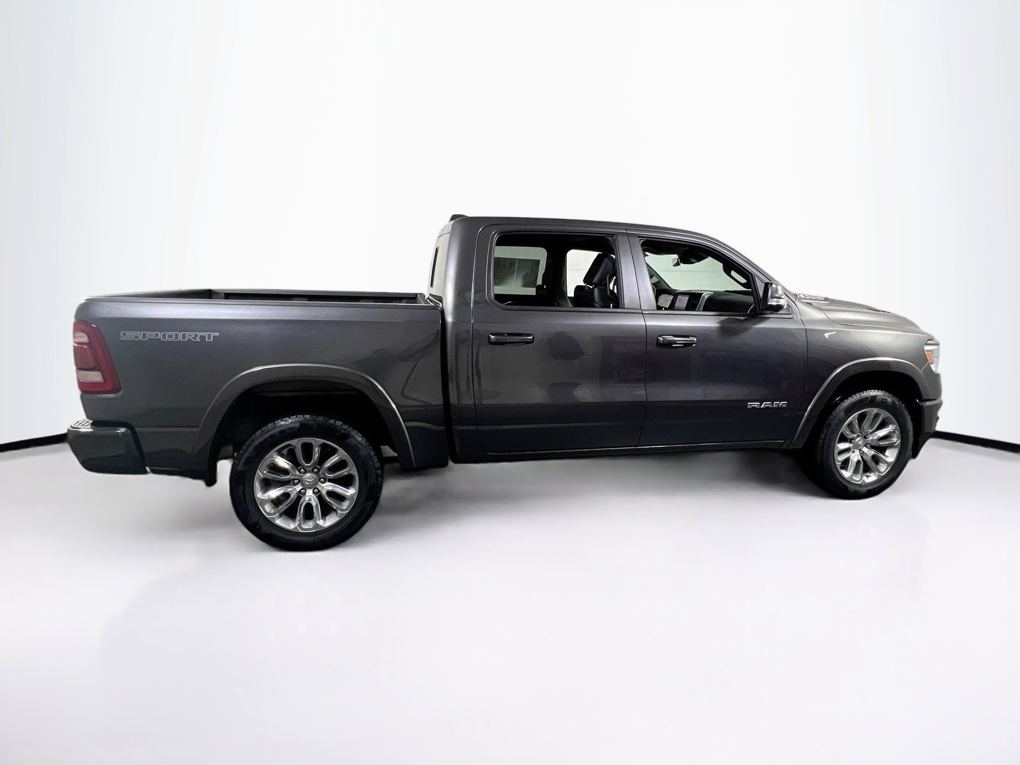 Used 2022 RAM 1500 Laramie w/ Sport Appearance Package image 4