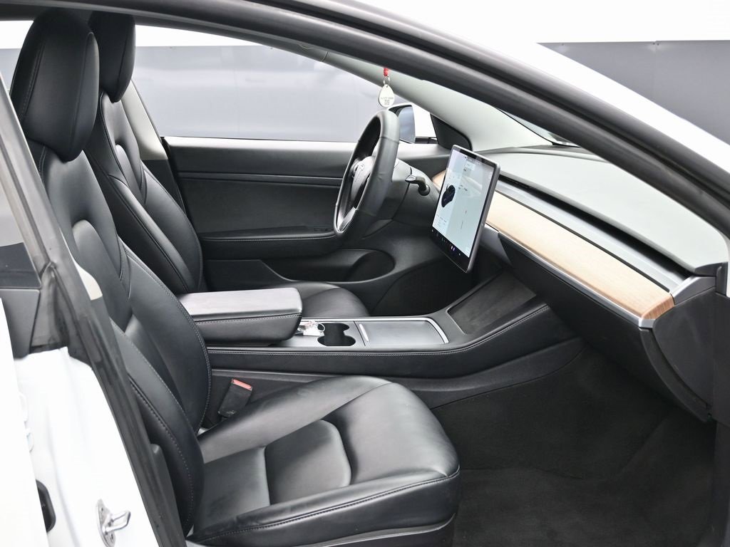 Used 2021 Tesla Model 3 Standard Range Plus image 39