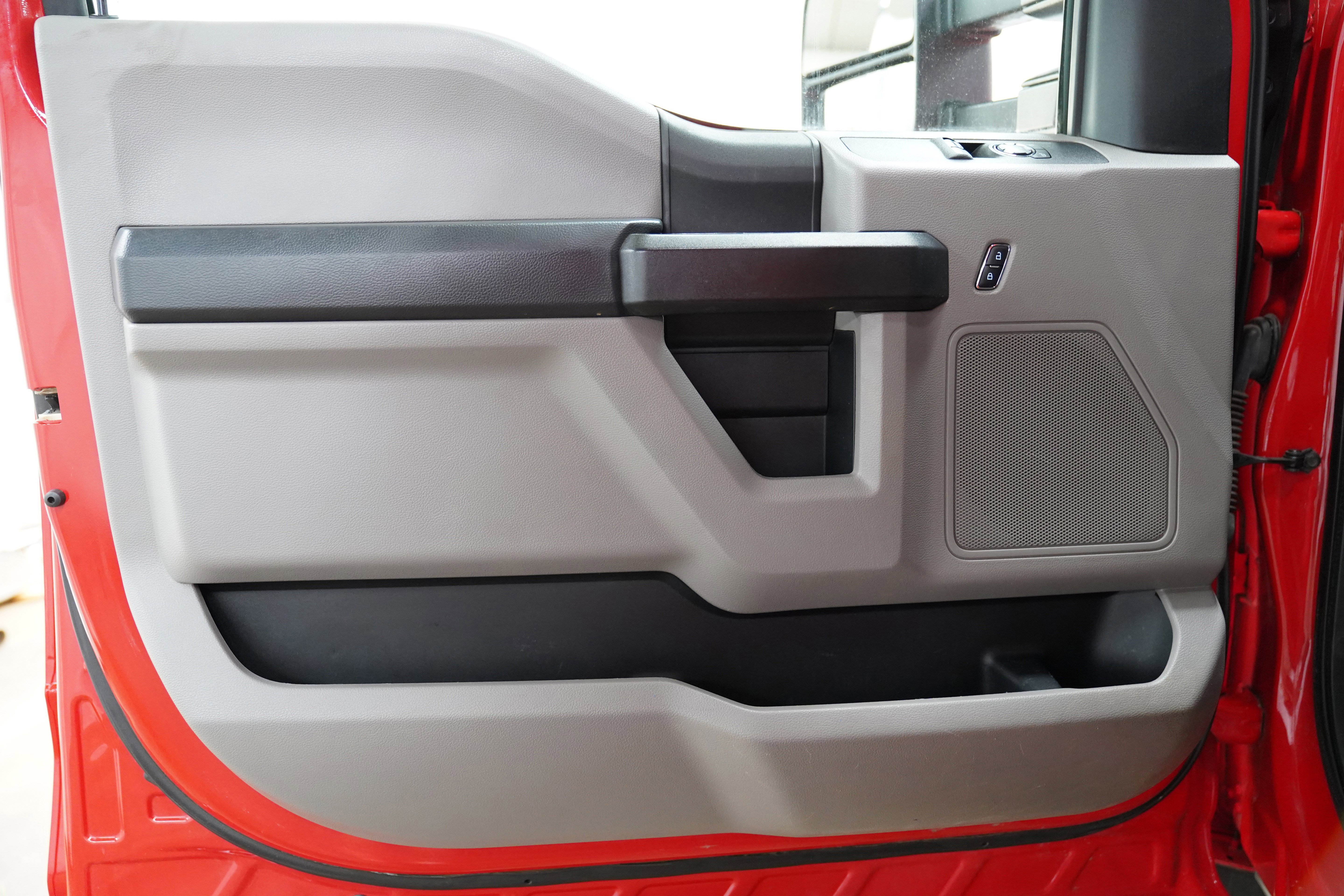 Used 2019 Ford F550 4x4 Regular Cab Super Duty image 13