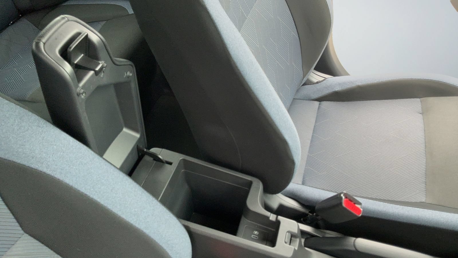 Certified 2025 Nissan Versa SV w/ Trunk Package FWD image 42
