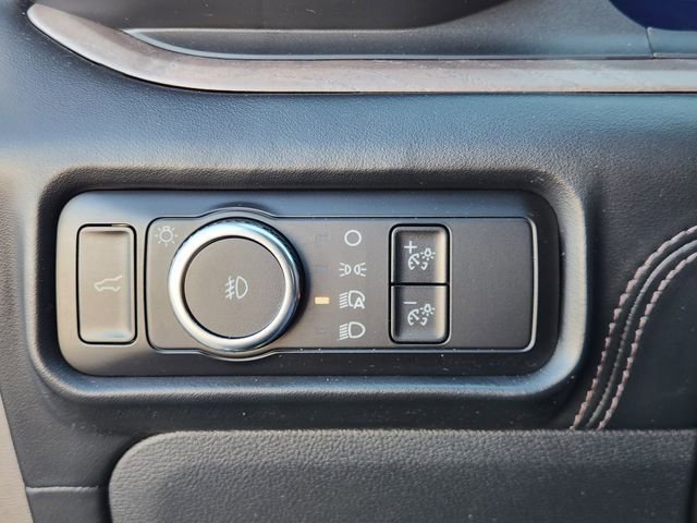 Used 2023 Ford Explorer Platinum w/ Technology Package image 22