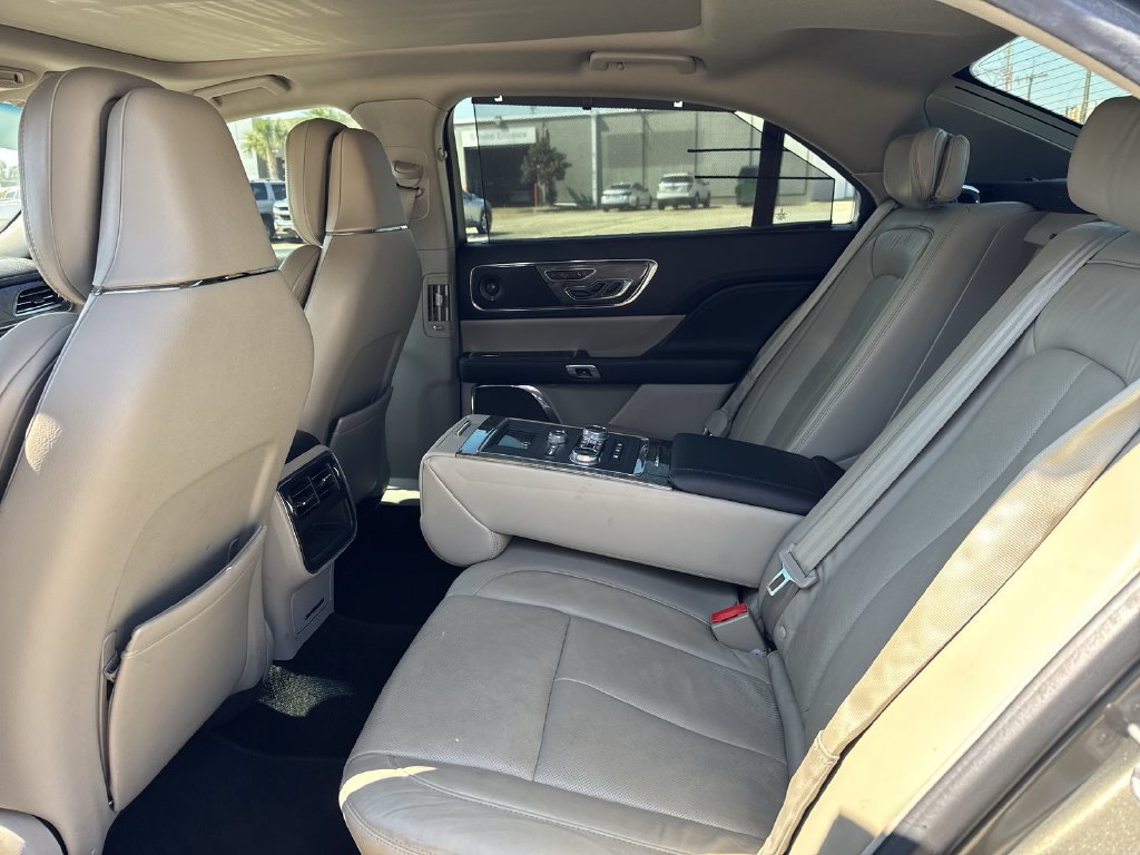 Used 2017 Lincoln Continental Reserve w/ Rear-seat Package AWD/4WD image 29
