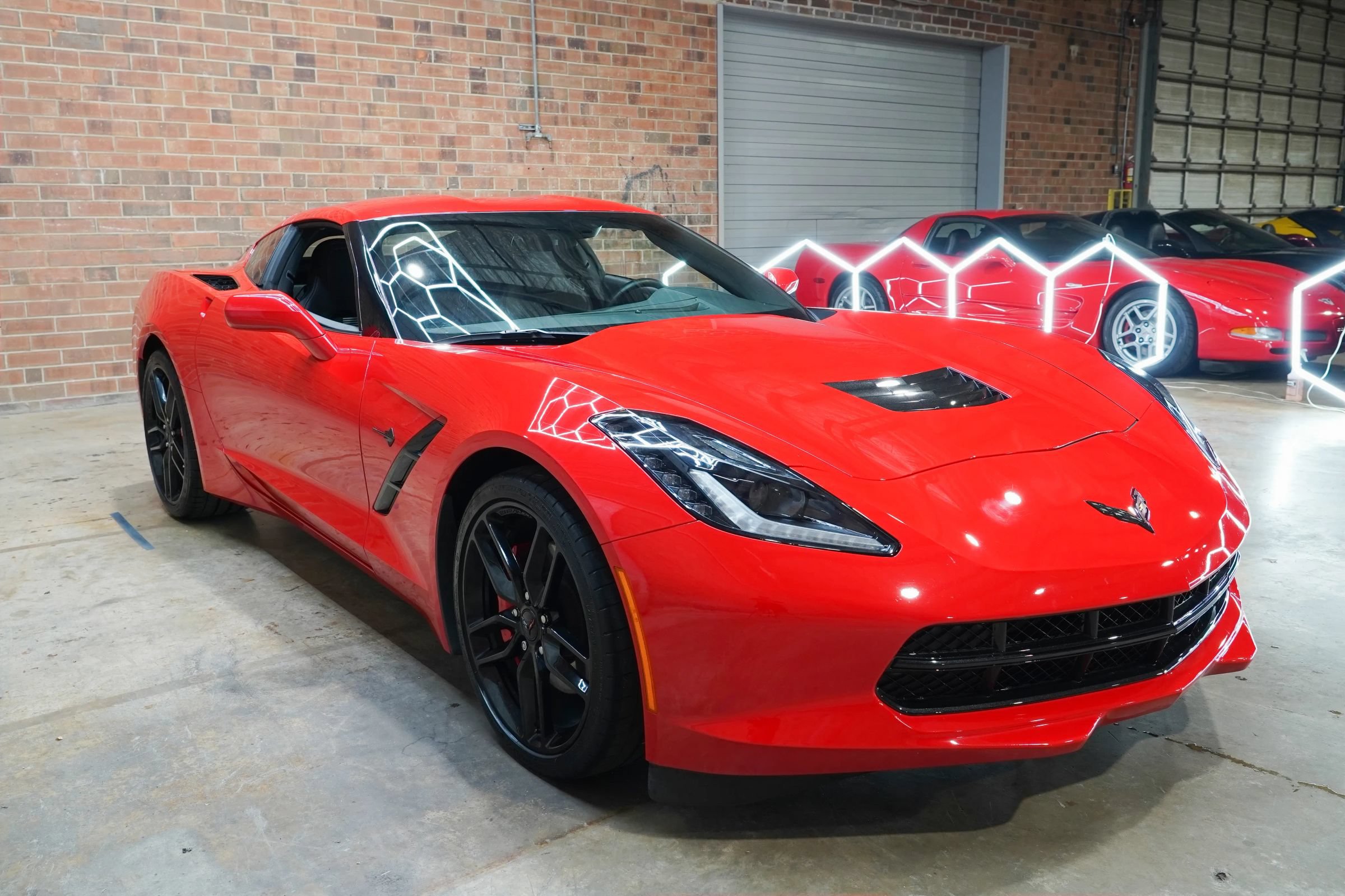 Used 2019 Chevrolet Corvette Stingray Coupe w/ Carbon Flash Badge Package RWD image 3