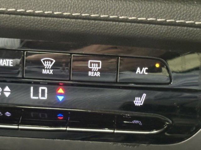 Used 2023 Buick Envision Essence w/ Sport Touring Package image 28