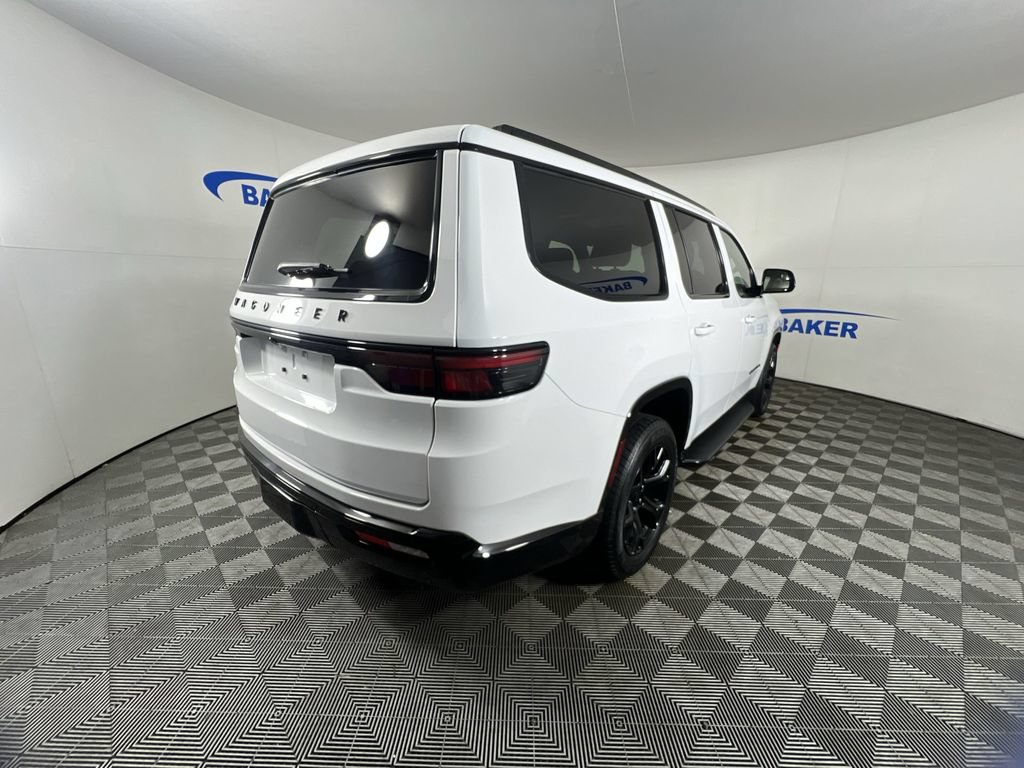 Used 2023 Jeep Wagoneer Series II AWD/4WD image 9