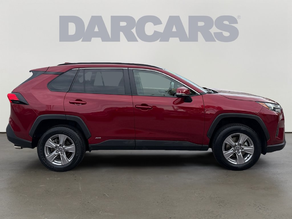 Used 2025 Toyota RAV4 XLE AWD/4WD image 8