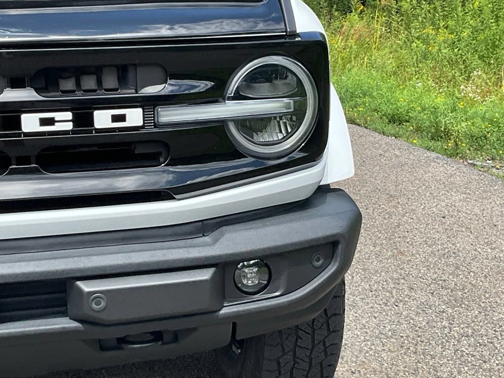 Used 2022 Ford Bronco Outer Banks AWD/4WD image 2