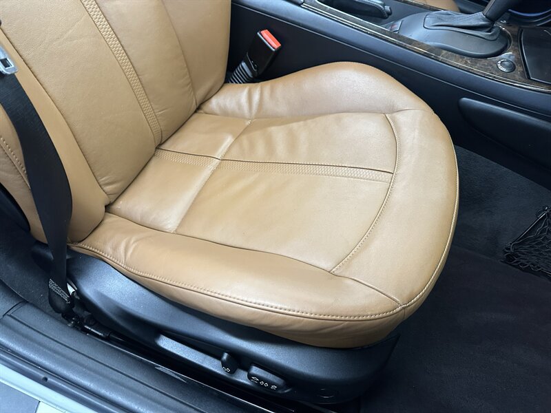 Used 2007 BMW Z4 3.0si RWD image 23
