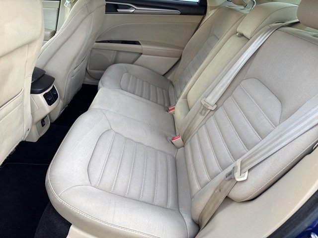 Used 2013 Ford Fusion SE image 18