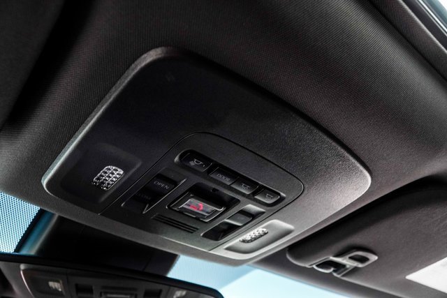 Used 2021 Toyota Avalon XLE w/ Moonroof Package image 37