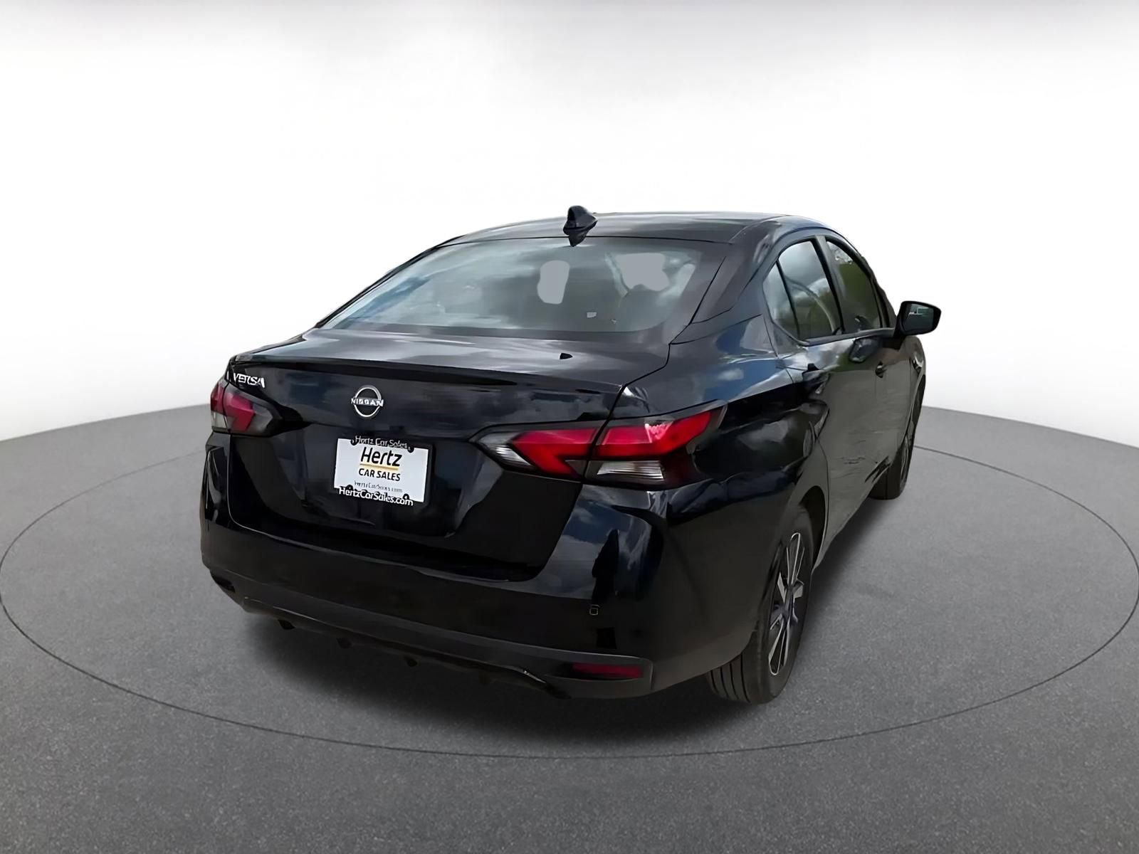 Used 2025 Nissan Versa SV FWD image 14