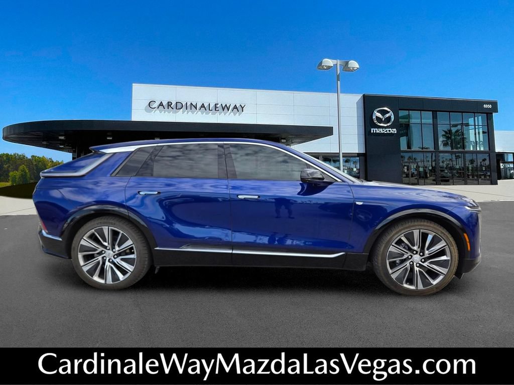 Used 2024 Cadillac Lyriq Luxury w/ LPO, Floor Liner Package AWD/4WD image 6