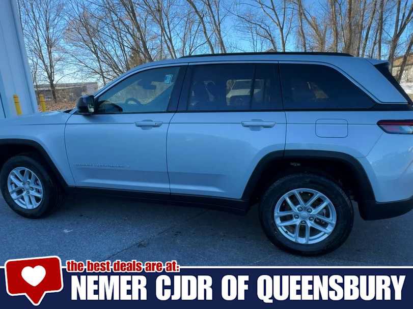 New 2026 Jeep Grand Cherokee Laredo X AWD/4WD image 6
