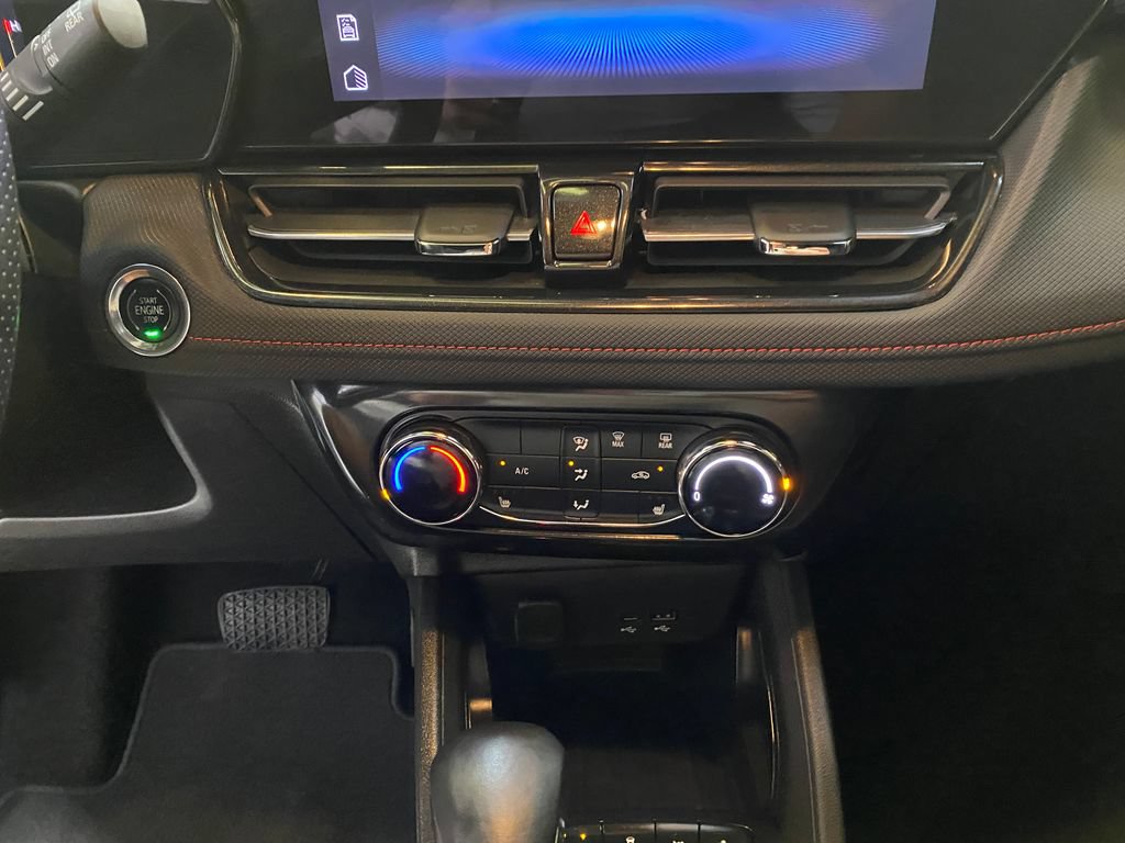 Used 2025 Chevrolet TrailBlazer RS w/ Driver Confidence Package FWD image 41