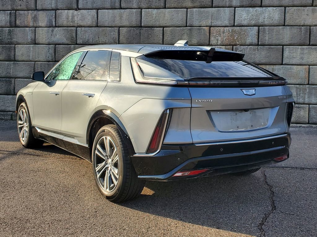 Used 2024 Cadillac Lyriq Luxury w/ LPO, Floor Liner Package image 3