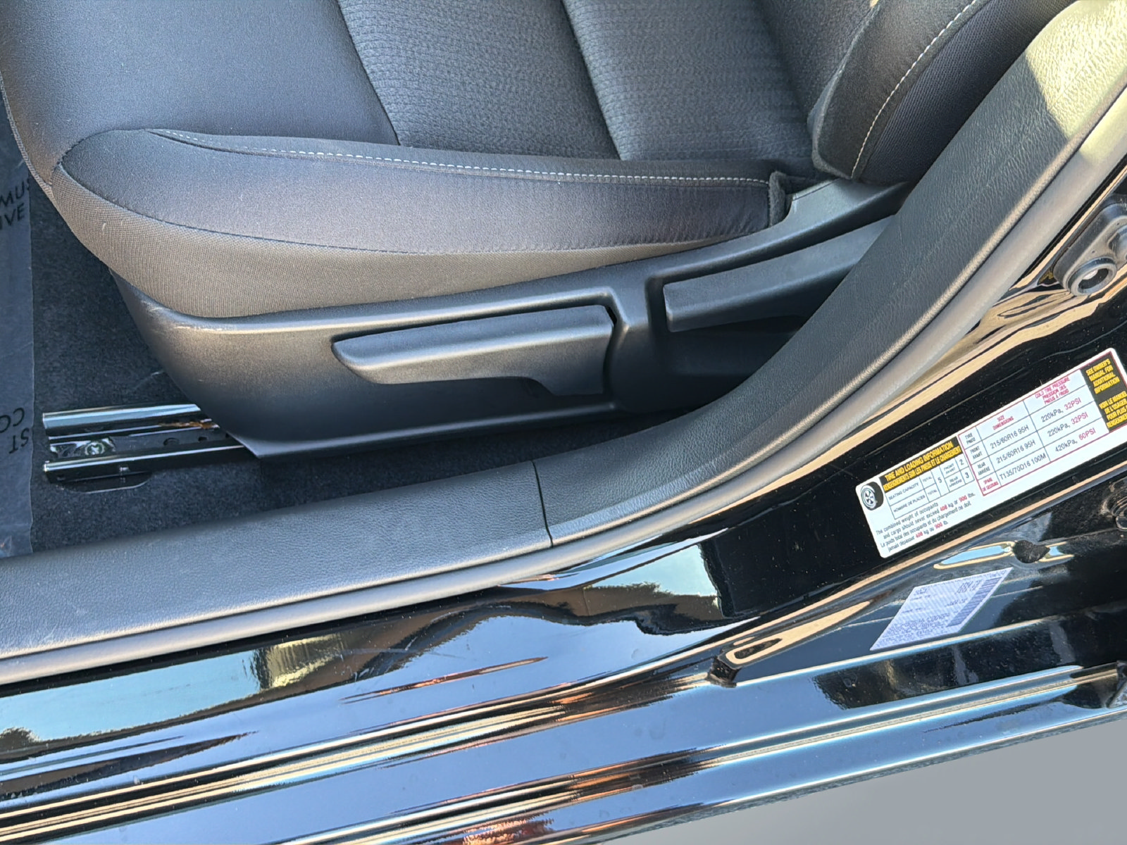 Used 2025 Nissan Altima 2.5 S FWD image 33