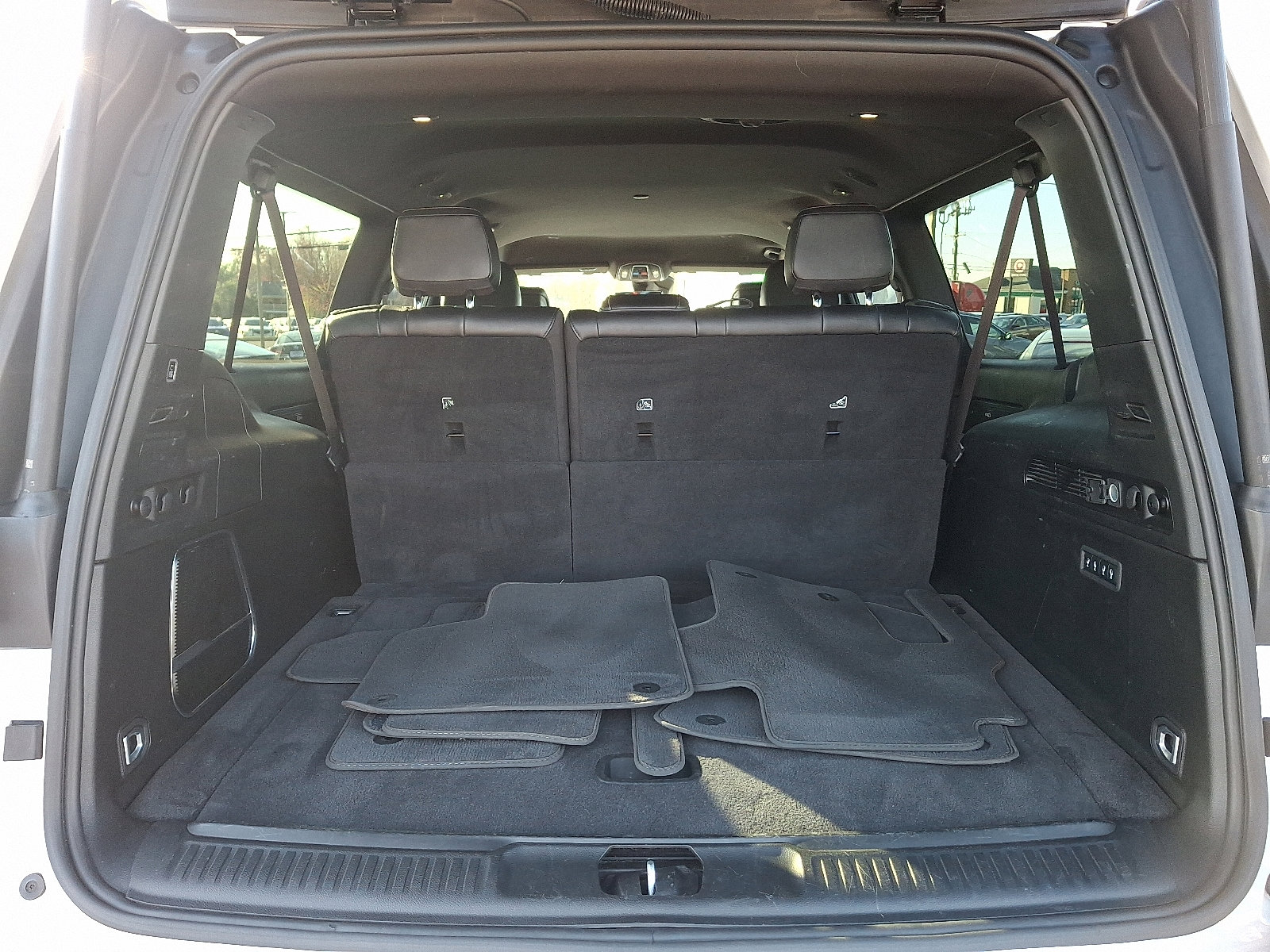 Used 2024 Jeep Wagoneer L Series II w/ Flexible Seating Group image 31