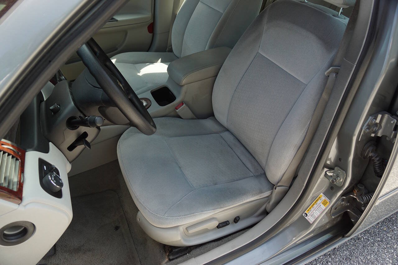 Used 2007 Chevrolet Impala LS FWD image 24