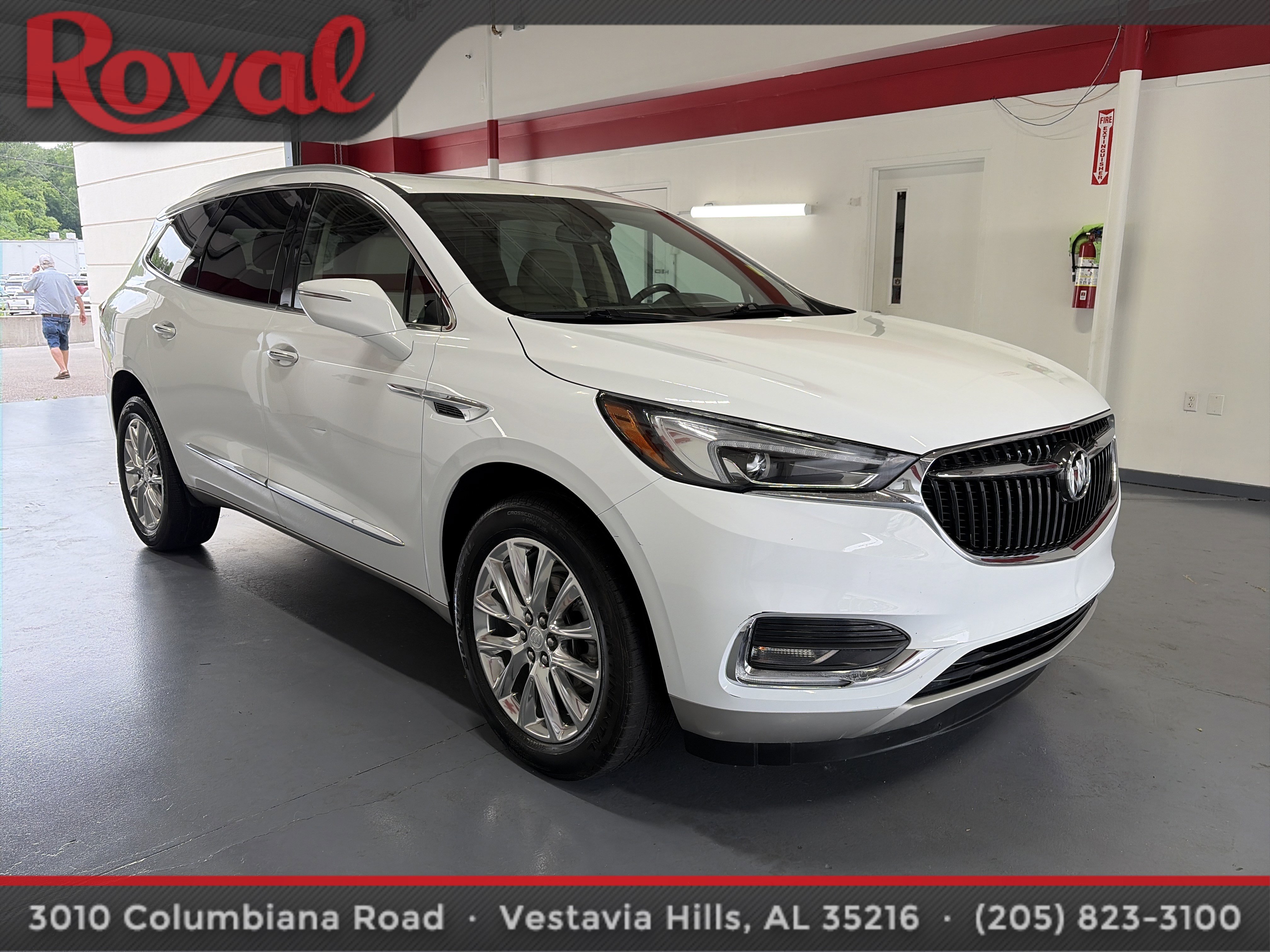 Used 2021 Buick Enclave Essence w/ Sound and Sites Package FWD image 8