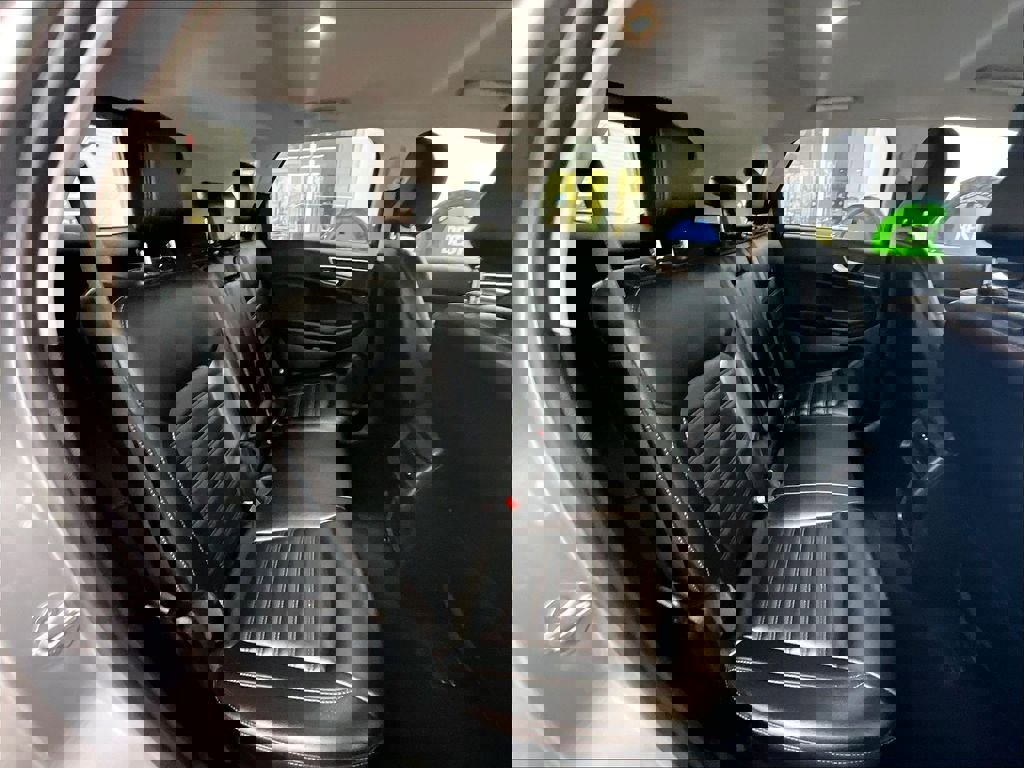 Used 2023 Ford Edge SEL AWD/4WD image 16