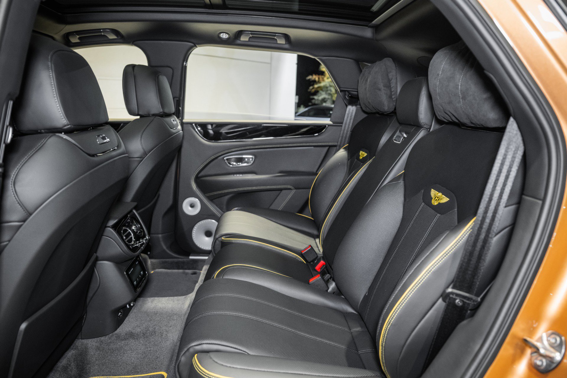 New 2025 Bentley Bentayga image 21