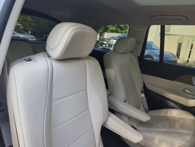 Used 2022 Mercedes-Benz GLS 450 4MATIC image 29