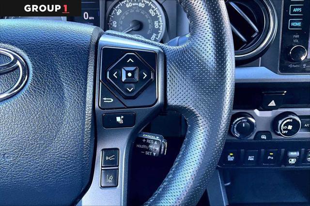 Certified 2018 Toyota Tacoma TRD Off-Road w/ Technology Package AWD/4WD image 25