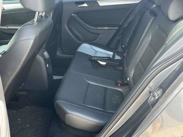 Used 2014 Volkswagen Jetta SE FWD image 16