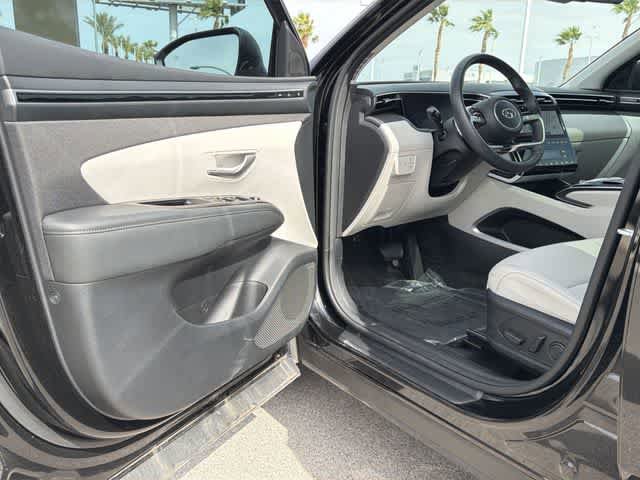 Certified 2024 Hyundai Tucson Limited AWD/4WD image 10