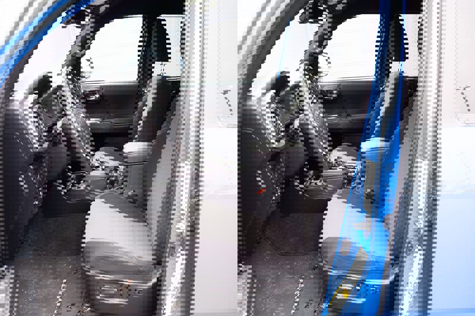 Used 2020 Toyota Tacoma TRD Sport image 10