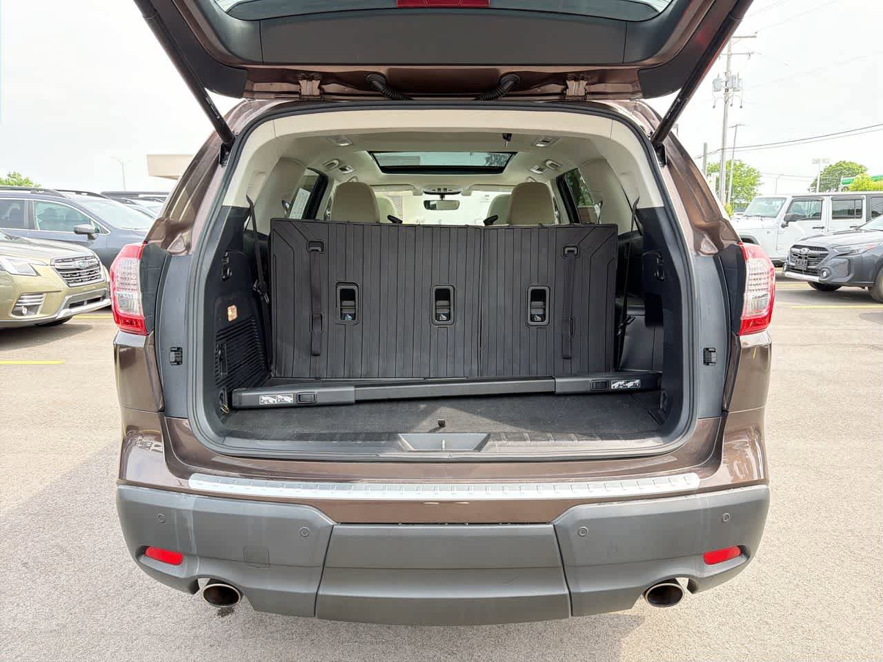 Used 2020 Subaru Ascent Premium w/ Sport Package AWD/4WD image 38