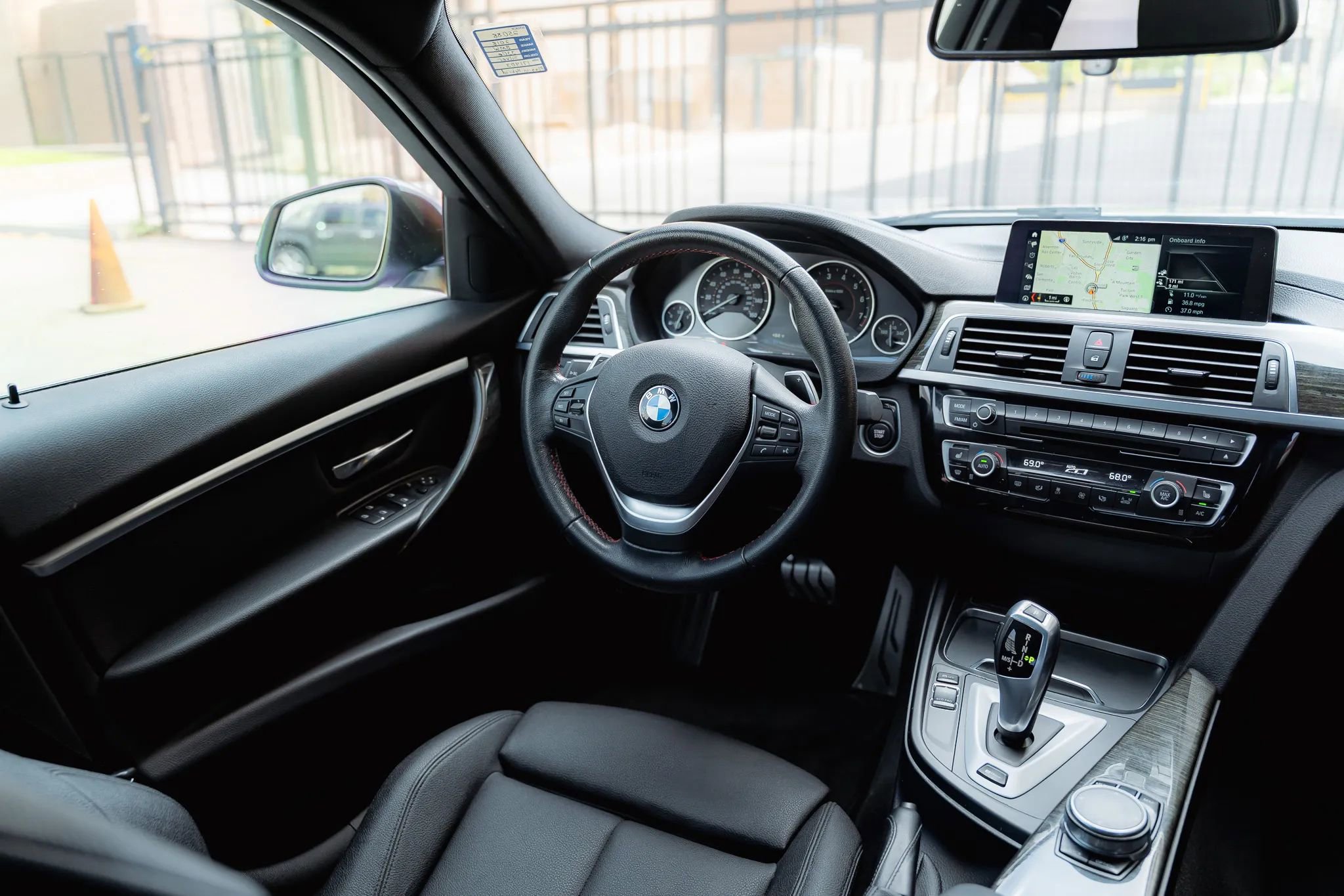 Used 2018 BMW 330e 330e iPerformance Sedan 4D image 28