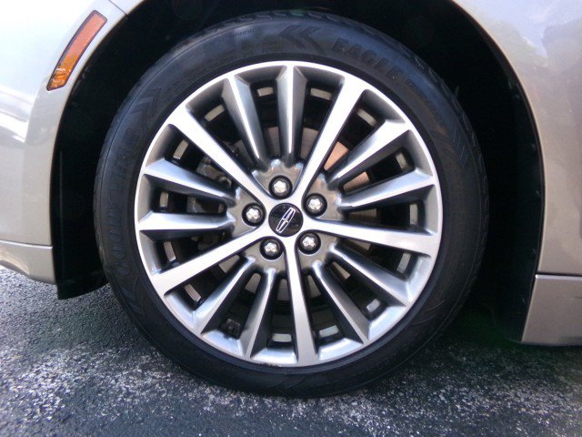 Used 2020 Lincoln MKZ AWD w/ Convenience Package image 23