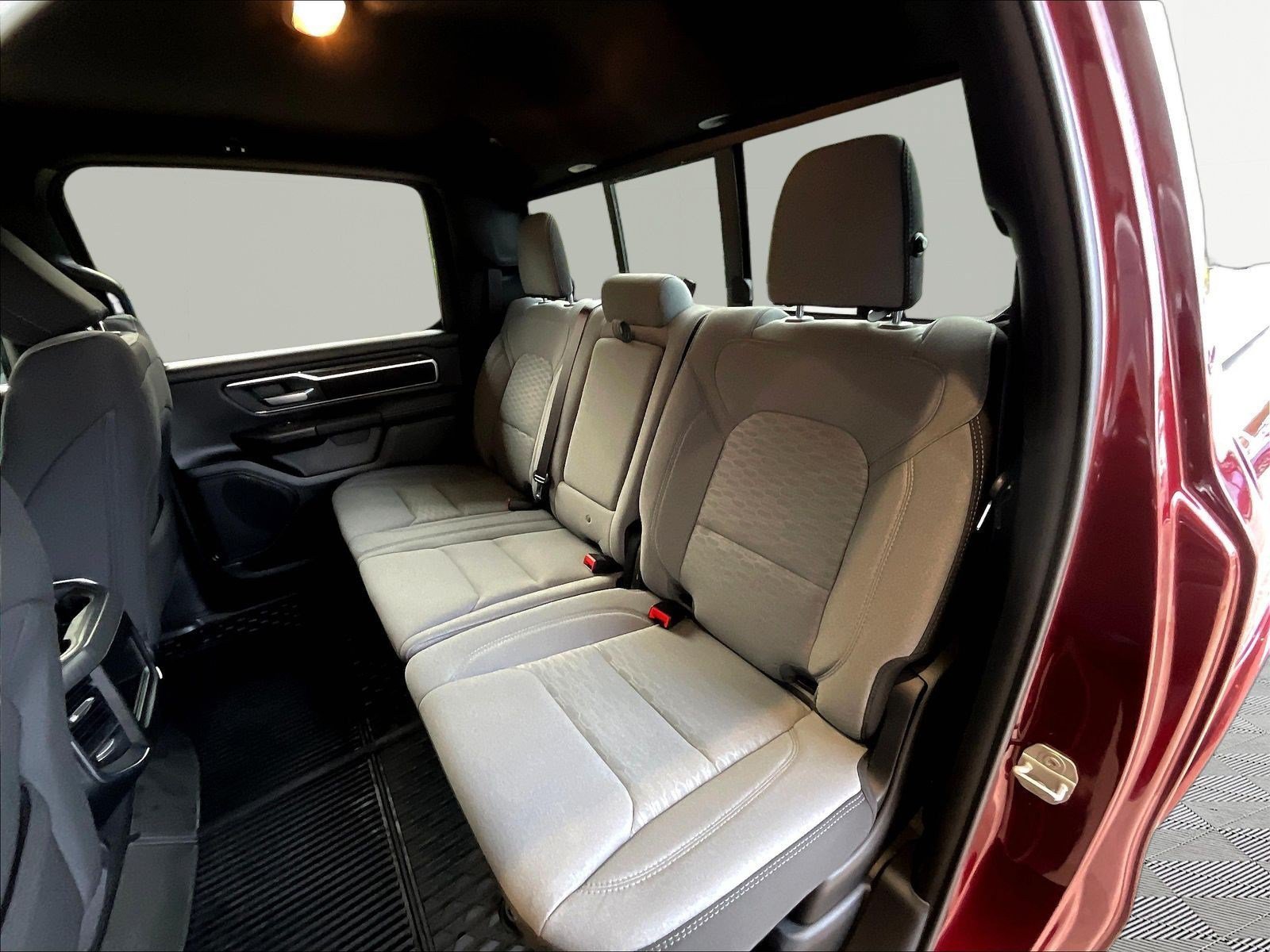 Used 2025 RAM 1500 Big Horn AWD/4WD image 23