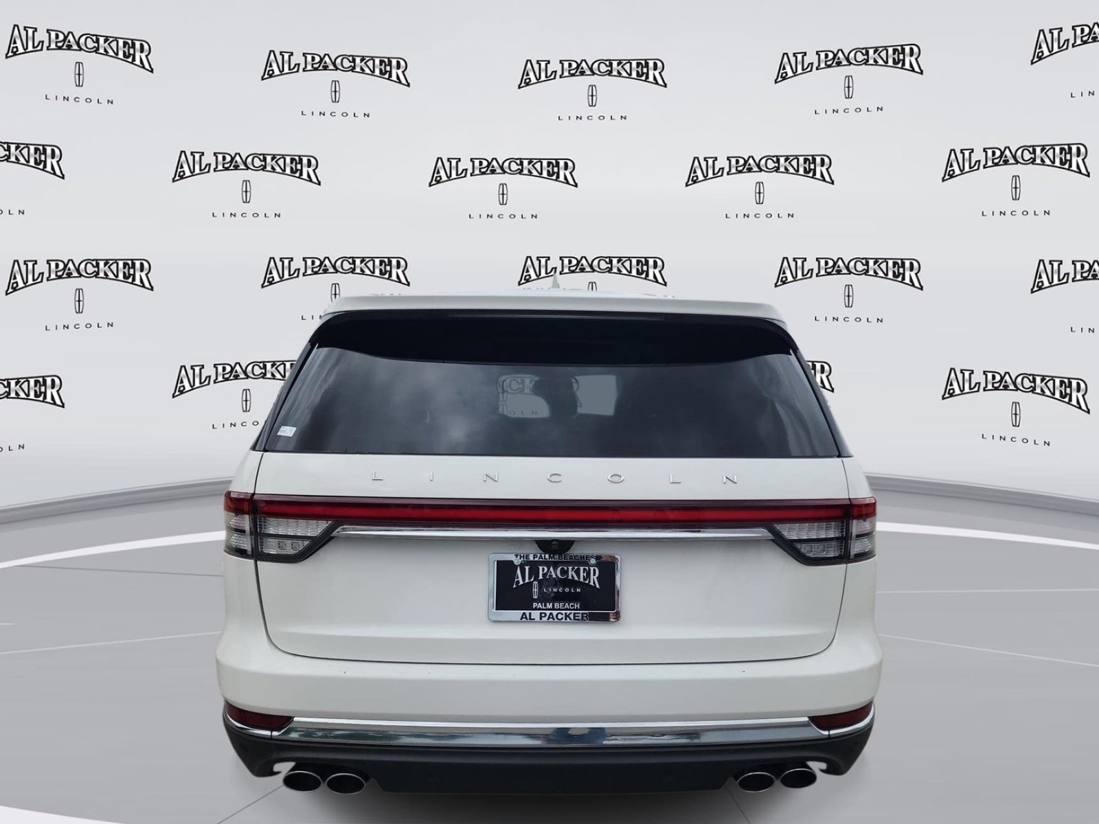 Used 2023 Lincoln Aviator Reserve w/ Equipment Group 201A AWD/4WD image 4